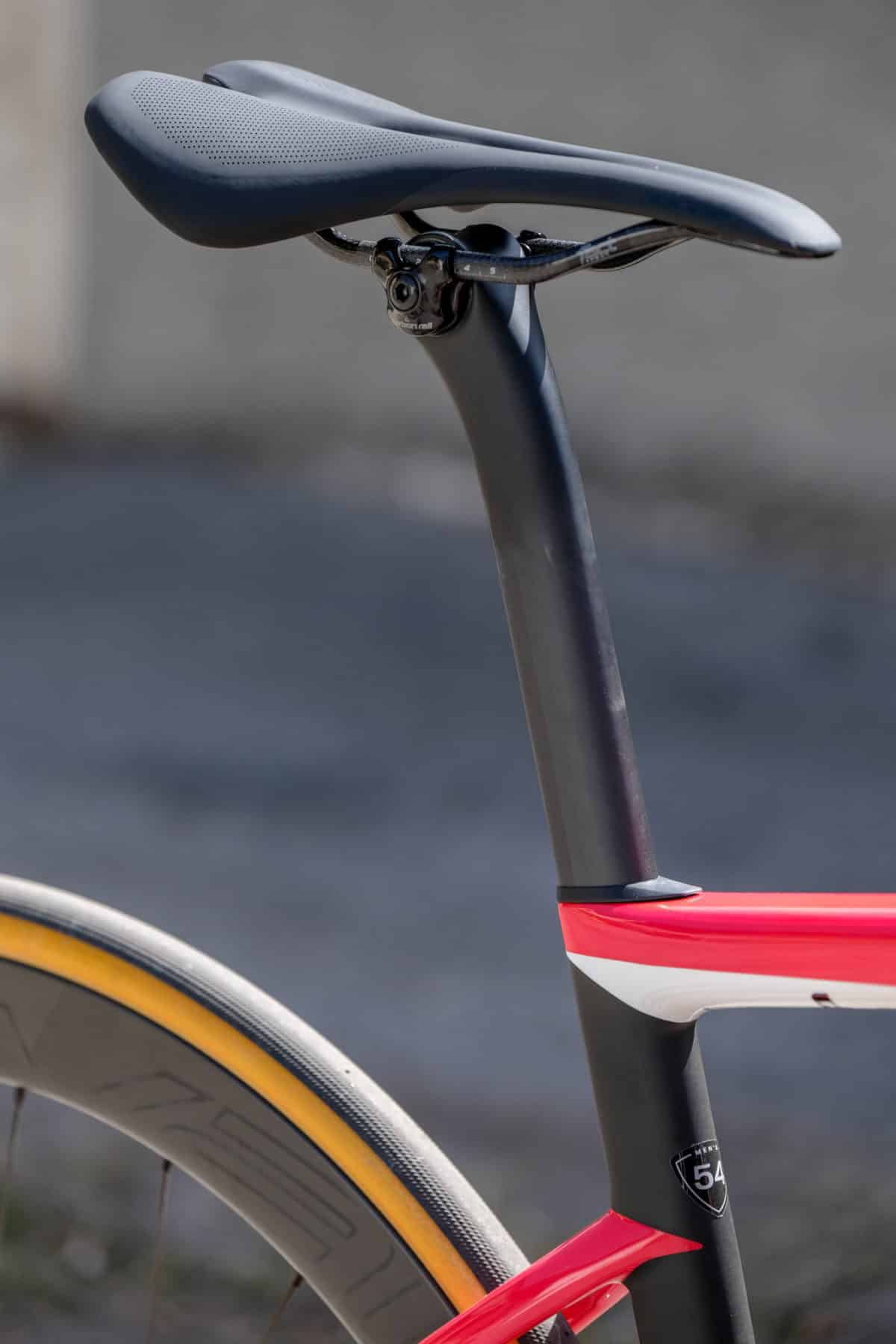 Clamp-style seatpost head not compatible with Air Seat diagram