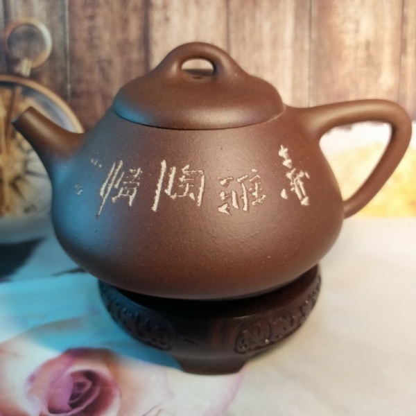 中国 宜興茗壺 紫砂/原鉱紫泥 漢詩 喜雀 梅枝吉祥紋 年祥遠 書並