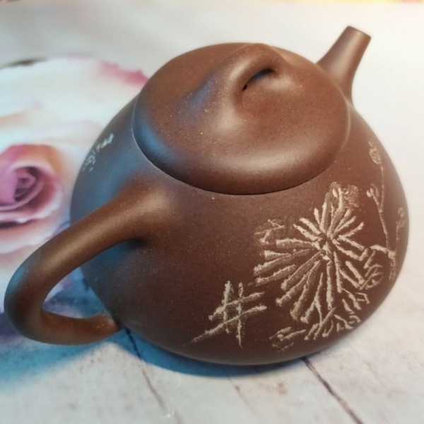 🍵紫砂一廠老紫泥石瓢壺🍵壺名:石瓢壺陶刻:小石底款:中國宜興 🍵紫砂一廠老紫泥石瓢壺🍵壺名:石瓢壺陶刻:小石底款:中國宜興